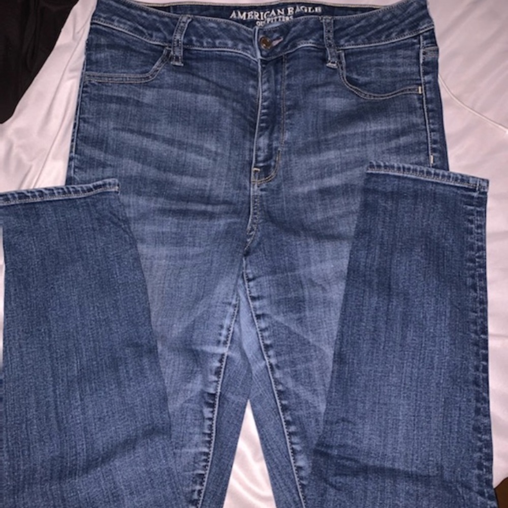 American eagle blue jeans